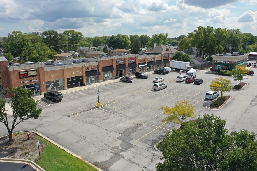 More Photos Of 7901-7945 S Harlem Ave, Burbank General Retail For Sale