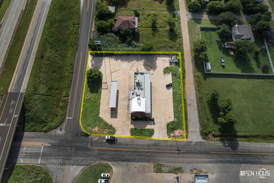 More Photos Of 1298 N Bailey St, Electra Fast Food For Sale