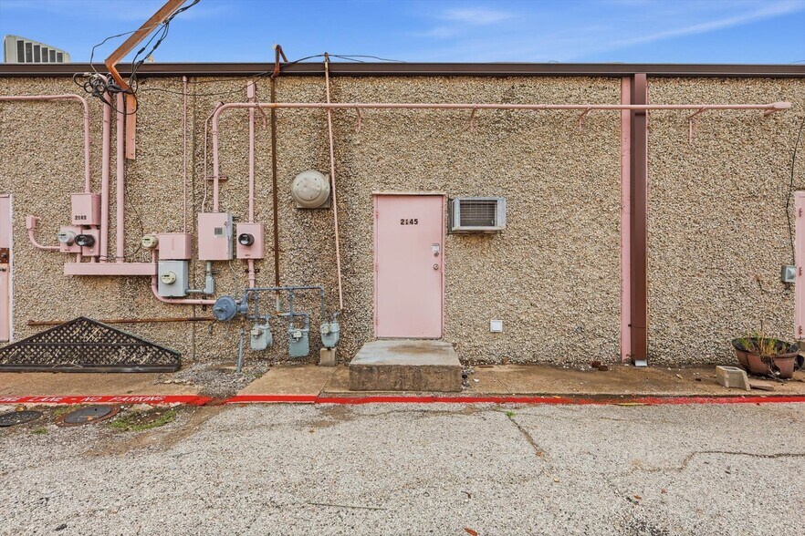 More Photos Of 2141-2149 W Park Blvd, Plano Unknown For Lease