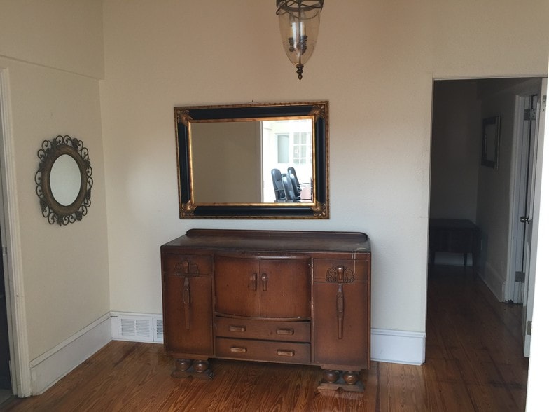 More Photos Of 840 Ralph David Abernathy Blvd SW, Atlanta Storefront For Lease