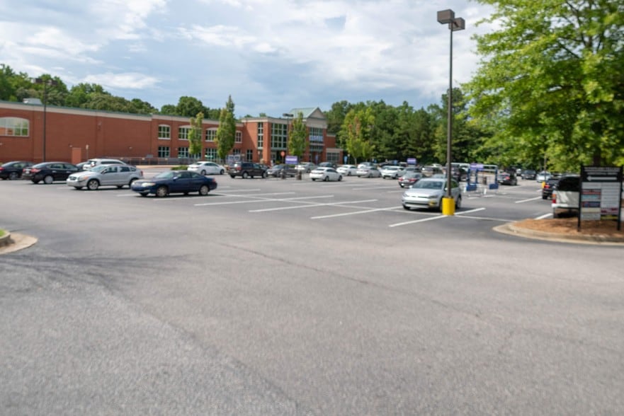 More Photos Of 11877 Douglas Rd, Alpharetta Unknown For Lease