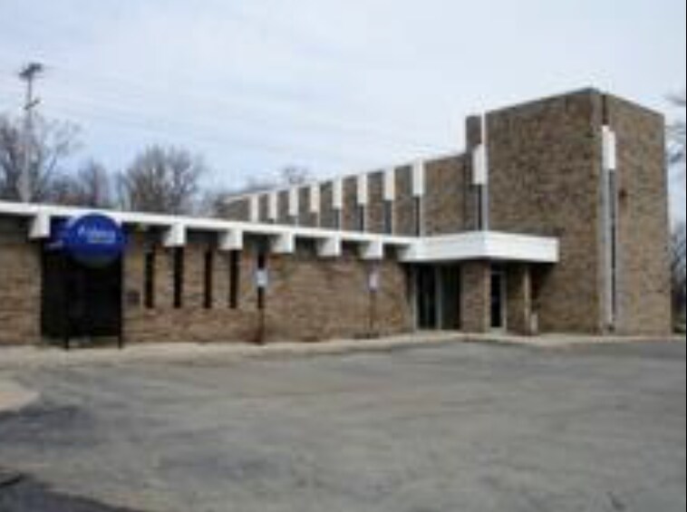 More Photos Of 111 S Waverly Rd, Lansing Office For Sale