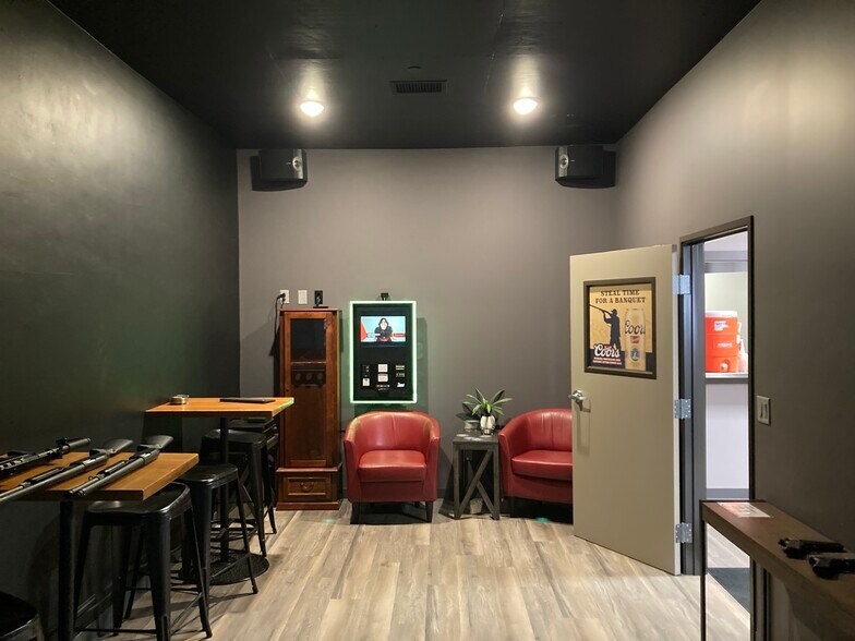 More Photos Of 2023 W Superior St, Duluth Storefront Retail Residential For Sale