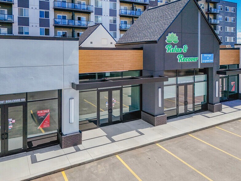 More Photos Of 5345 Edgemont Blvd NW, Edmonton General Retail For Lease