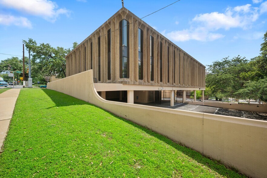 More Photos Of 1411 West Ave, Austin Office For Sale