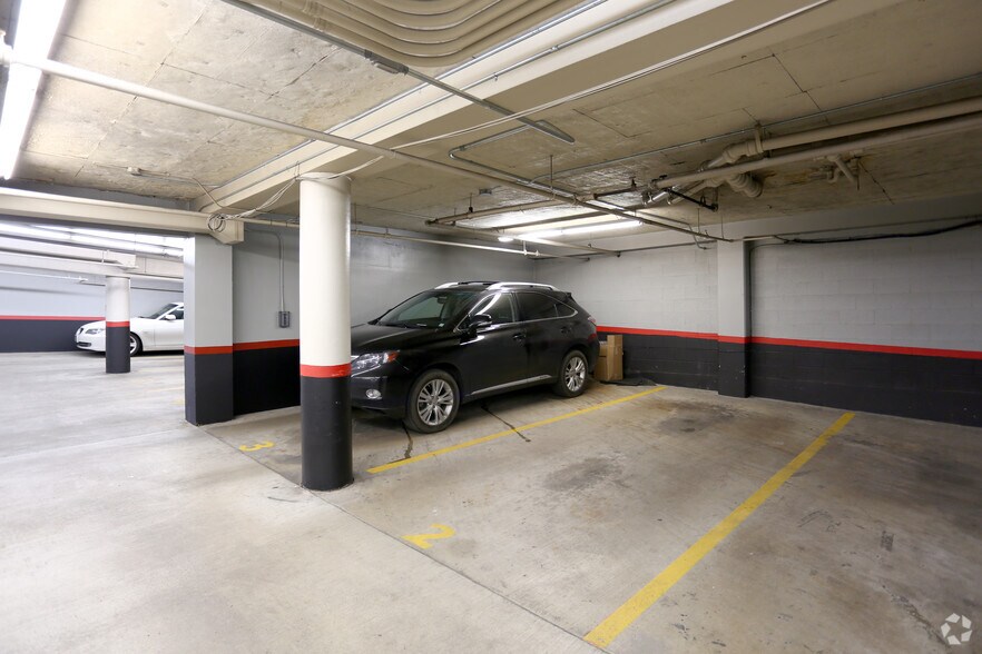 More Photos Of 2020 SW Salmon St, Portland Apartments For Sale