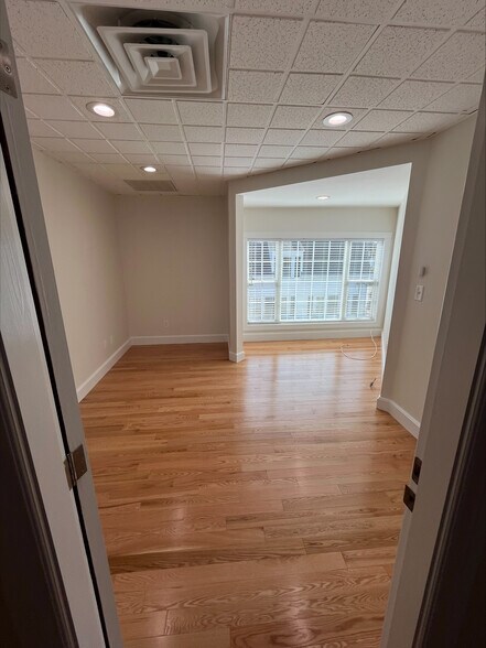 More Photos Of 683 Main St, Norwell Loft Creative Space For Lease