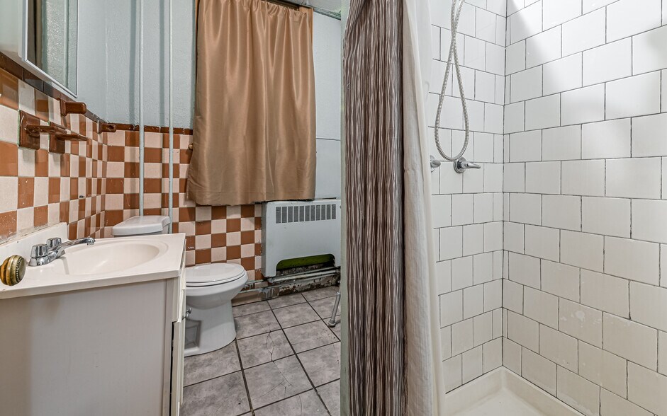 More Photos Of 830-840 Linden Ave, East Pittsburgh General Retail For Sale