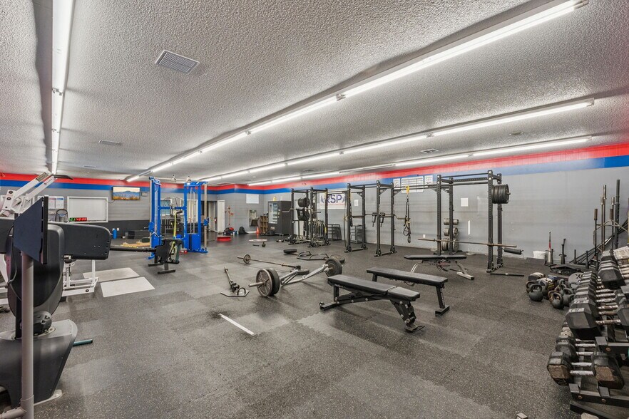 More Photos Of 320 S Tubb St, Oakland Warehouse For Sale