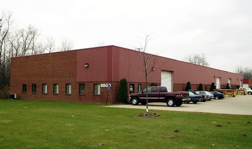 Primary Photo Of 51500-51512 Schoenherr Rd, Shelby Township Warehouse For Lease