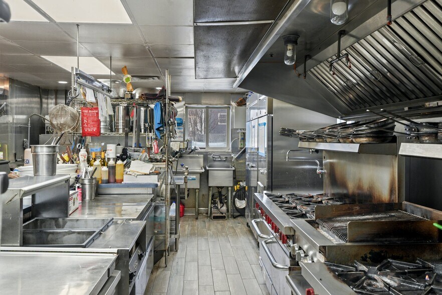 More Photos Of 65 Grand Central Ave, Lavallette Storefront Retail Residential For Sale