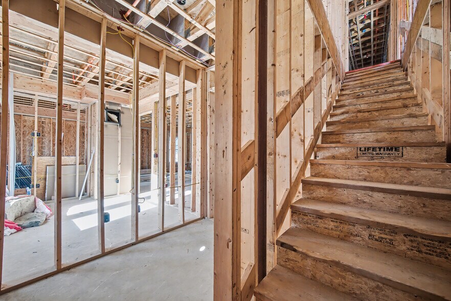 More Photos Of 173 High Plain St, Walpole Office For Sale