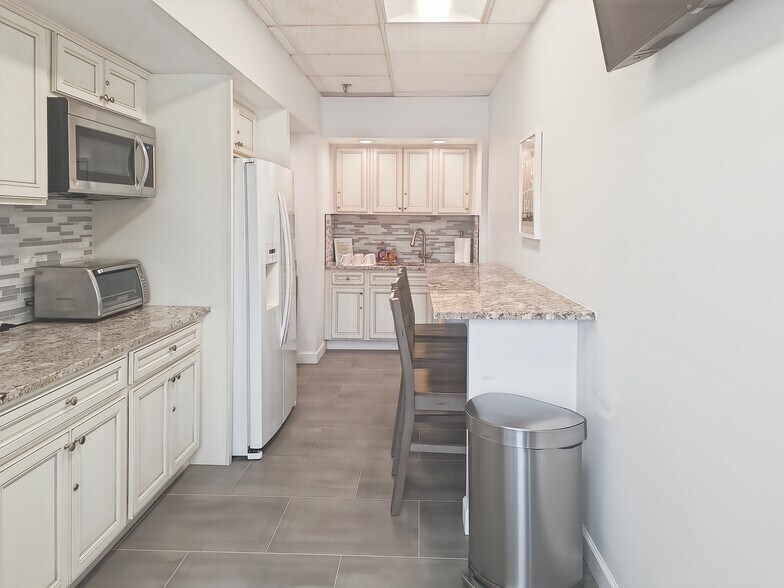 More Photos Of 20 Jackson Dr, Cranford Coworking Space