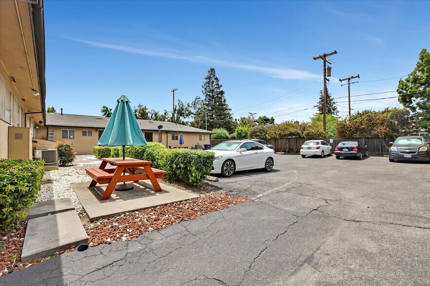 More Photos Of 1961 Pruneridge Ave, Santa Clara Medical For Lease