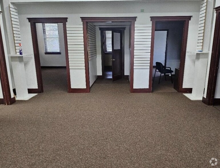 More Photos Of 618 4th St, Corning Office For Sale