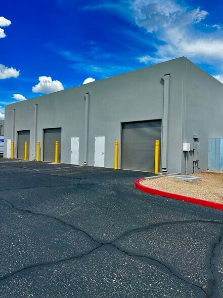 More Photos Of 15920 S 48th St, Phoenix Unknown For Lease