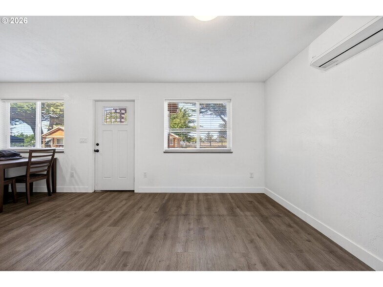 More Photos Of 29940 Harbor Way, Gold Beach Apartments For Sale