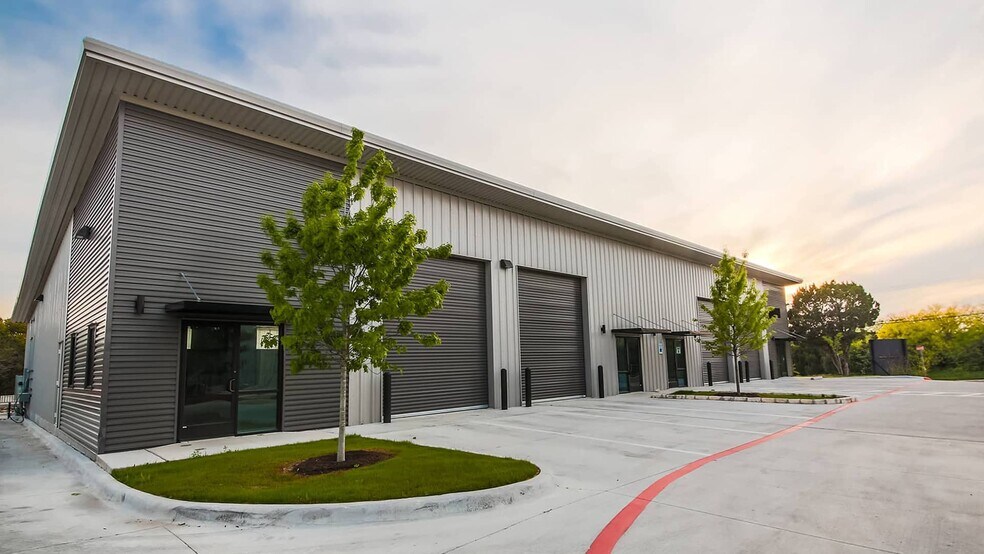 More Photos Of 7601 S Congress Ave, Austin Warehouse For Lease