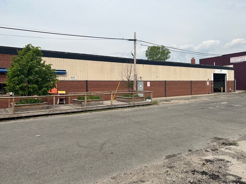 More Photos Of 4731 Bellevue St, Detroit Industrial For Sale