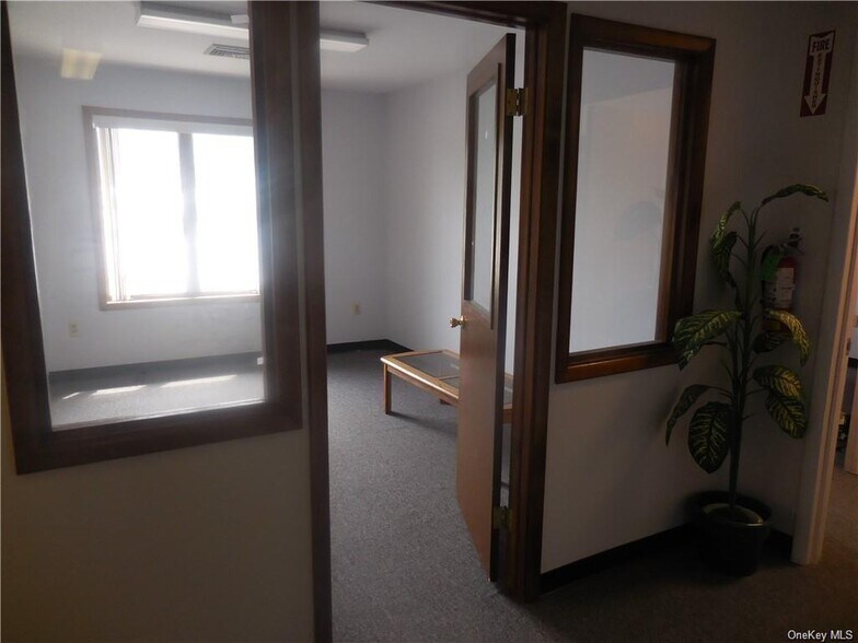 More Photos Of 34 Route 17K, Newburgh Medical For Lease