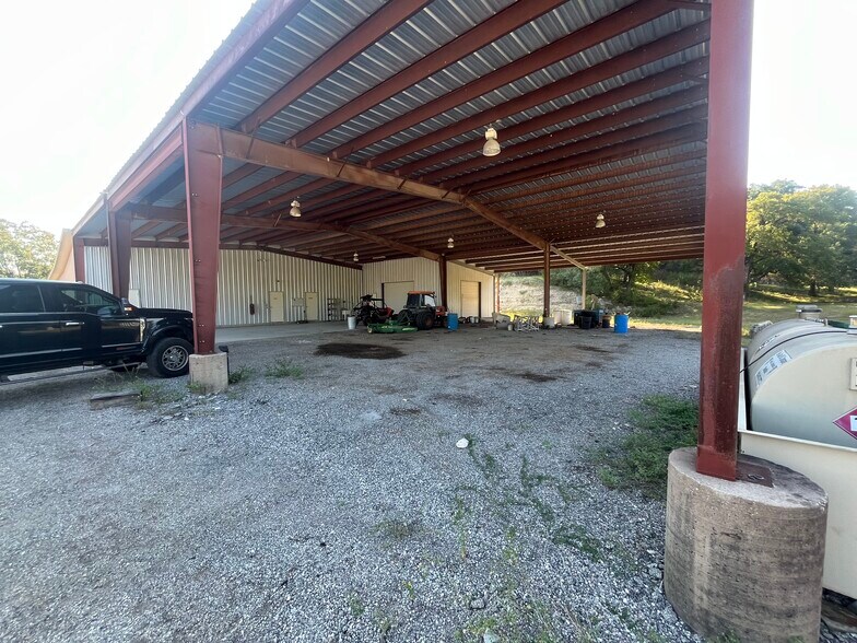 Primary Photo Of 800 County Road 257, Liberty Hill Warehouse For Lease