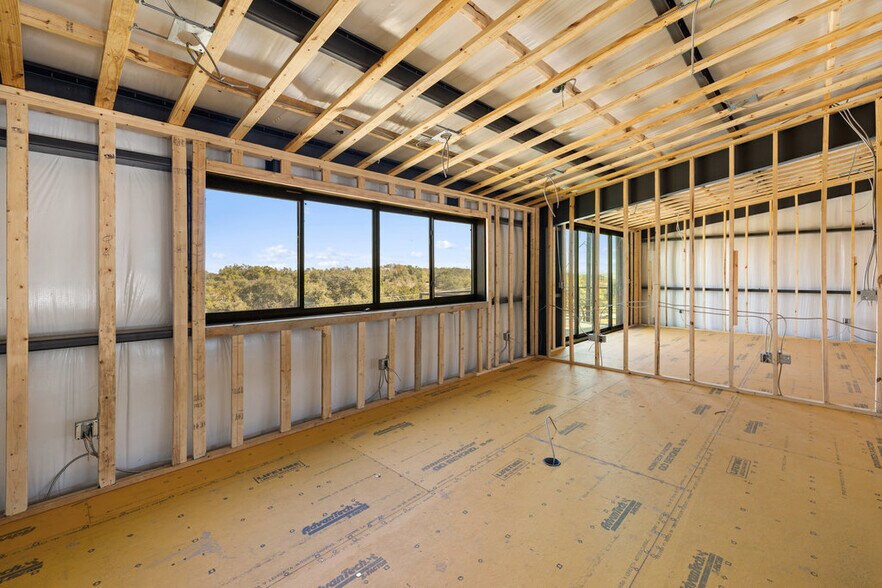 More Photos Of 451 Farrell Rd, Dripping Springs Light Distribution For Sale