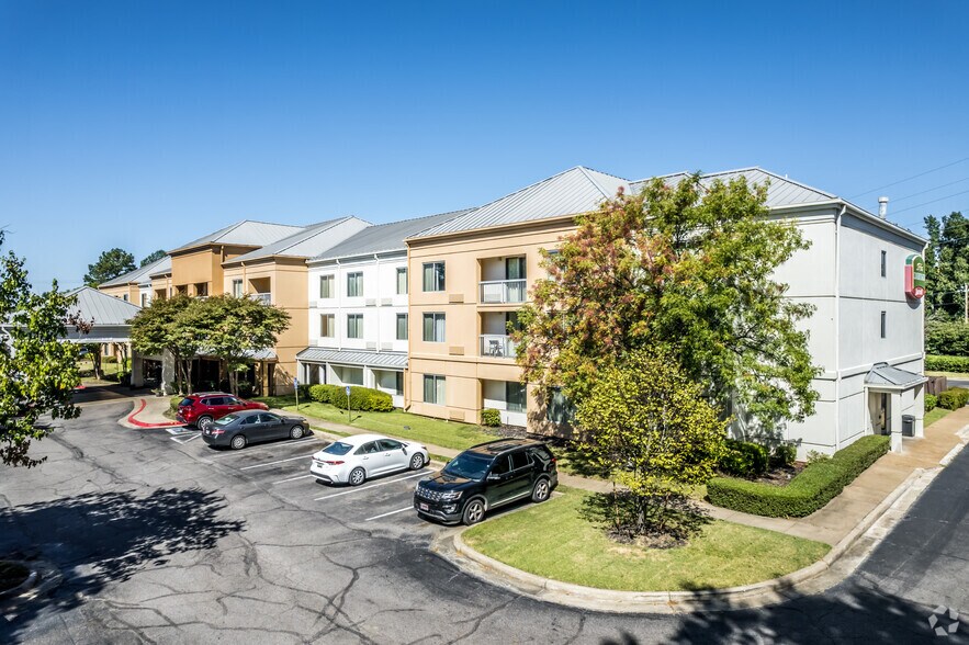 More Photos Of 3076 Kirby Pky, Memphis Hotel For Sale