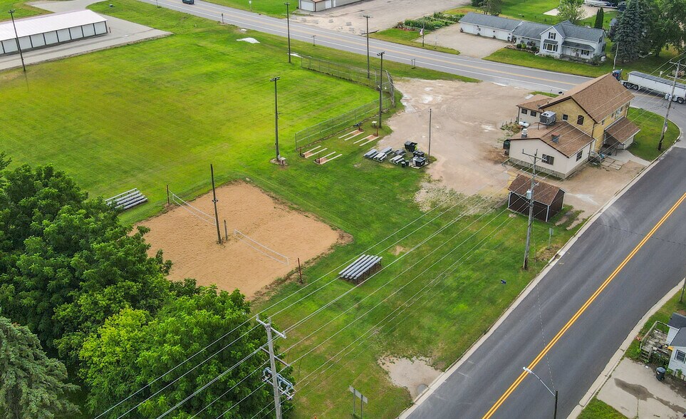 More Photos Of E9102 State Road 96 Hwy, Fremont Restaurant For Sale