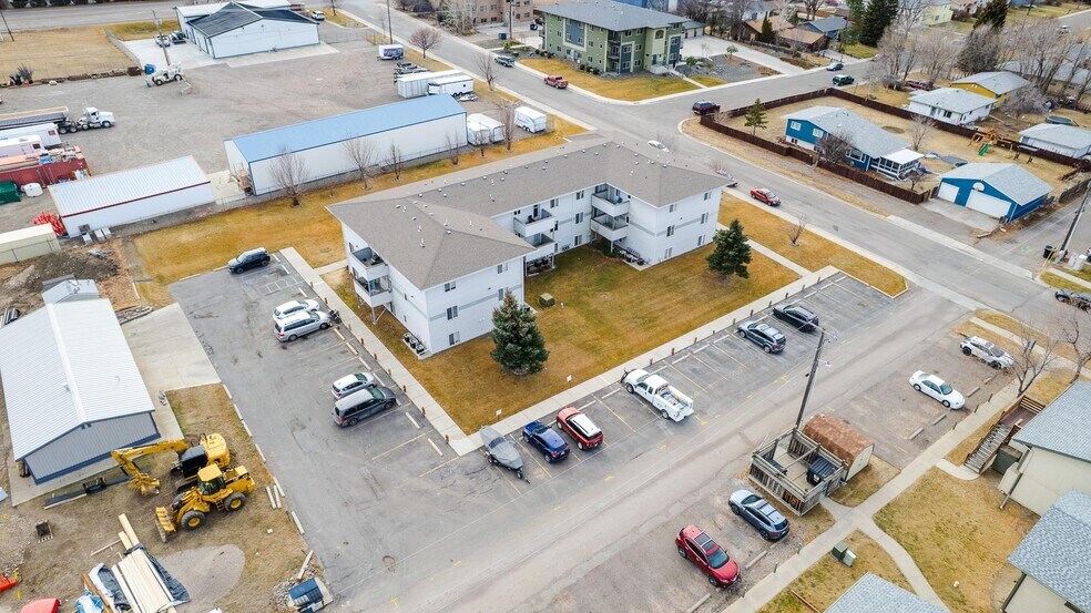 More Photos Of 305 46th St N, Great Falls Apartments For Sale