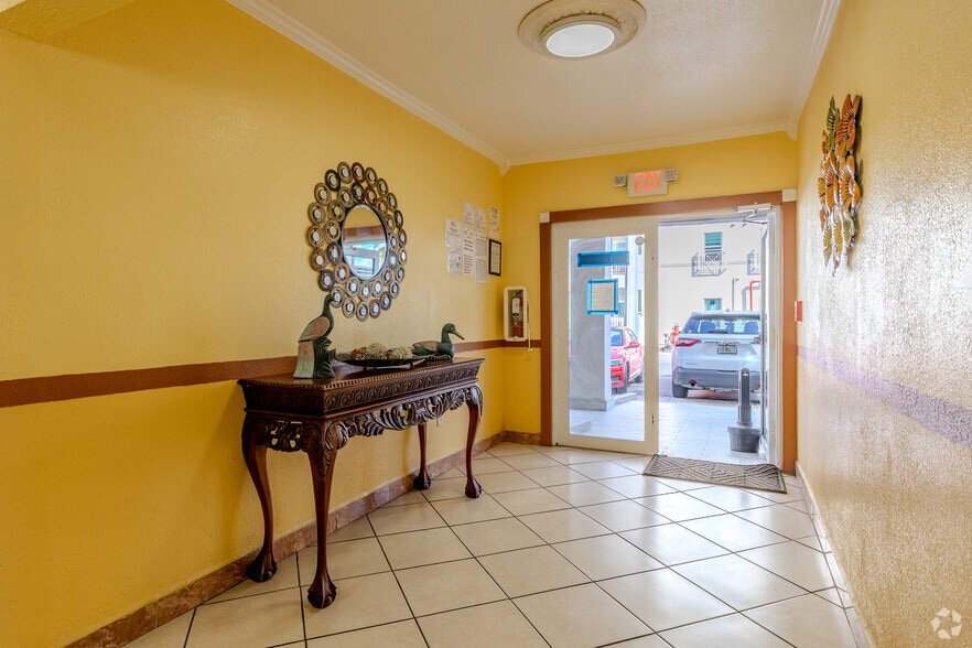 More Photos Of 508 W 1st Ave, Hialeah Multifamily For Sale
