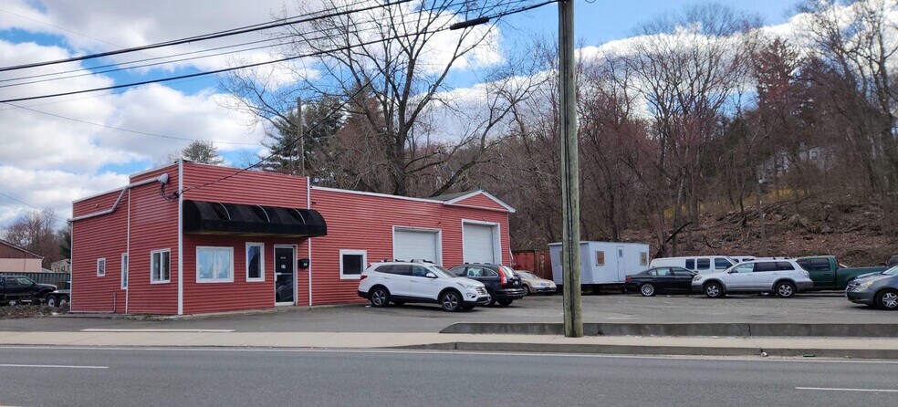 More Photos Of 37 Chase Ave, Waterbury Auto Dealership For Sale