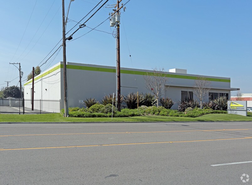 More Photos Of 1202 McGaw Ave, Irvine Unknown For Lease