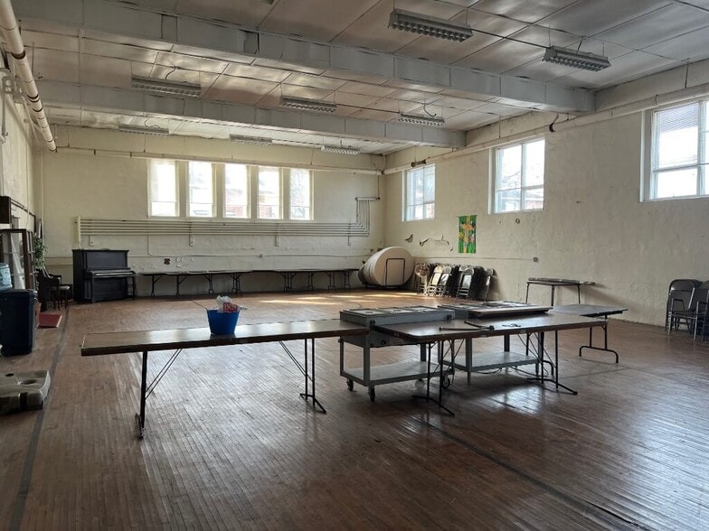 More Photos Of 218 E Franklin St, Jackson Religious Facility For Sale