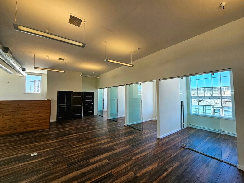 More Photos Of 1311-1425 63rd St, Emeryville Distribution For Lease