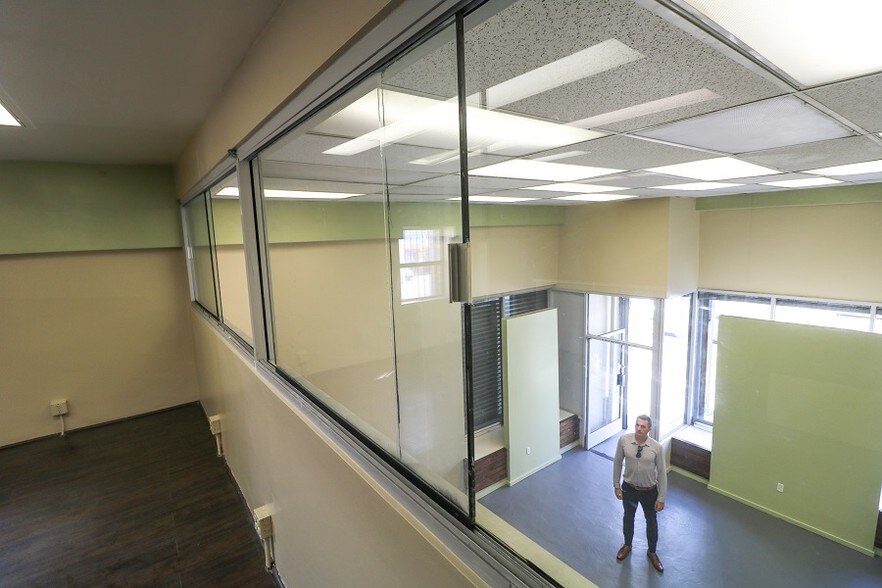More Photos Of 160-166 W Pico Blvd, Los Angeles Apartments For Sale