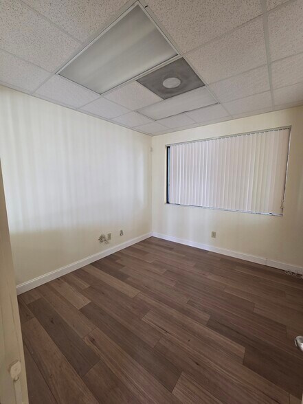 More Photos Of 5991 Anglers Ave, Fort Lauderdale Bank For Lease