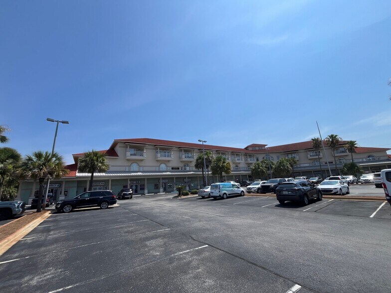 More Photos Of 4507 Furling Ln, Destin Loft Creative Space For Sale