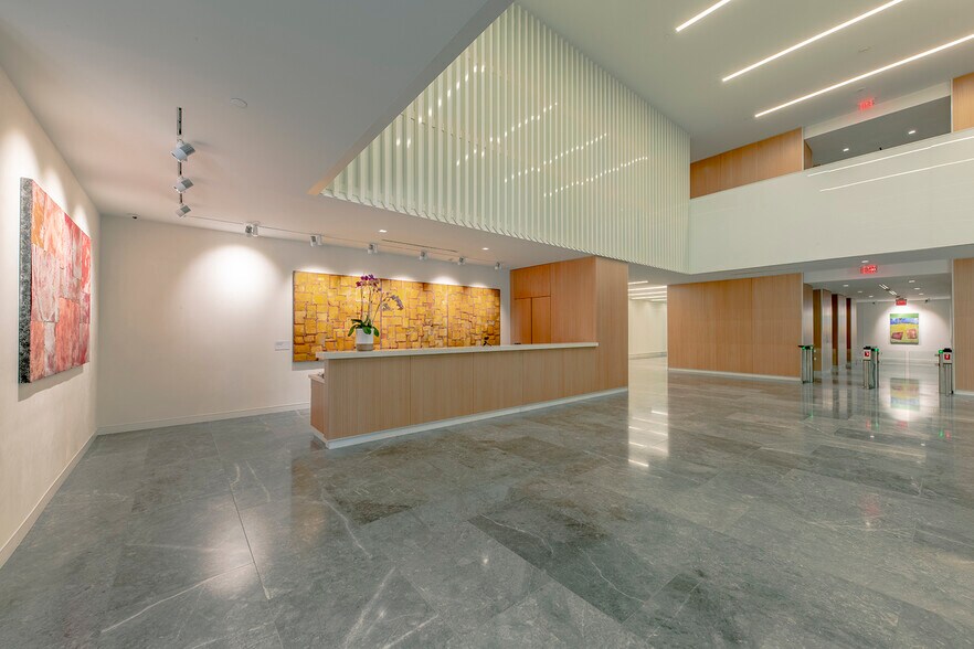 More Photos Of 222 Lakeview Ave, West Palm Beach Office For Lease