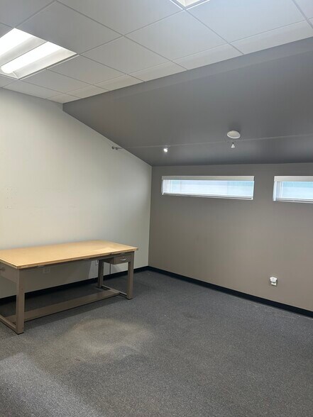 More Photos Of 2631 N Shields Blvd, Oklahoma City Freestanding For Lease