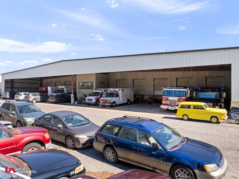 More Photos Of 4151 Industrial Park Dr, Norcross Warehouse For Lease