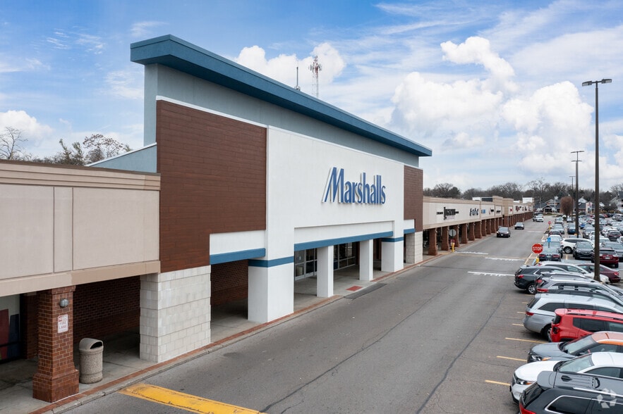 More Photos Of 3800-3838 Paxton Ave, Cincinnati Unknown For Lease