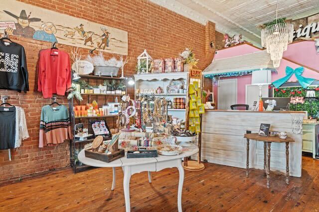 More Photos Of 113 W Main St, Watonga Storefront For Sale