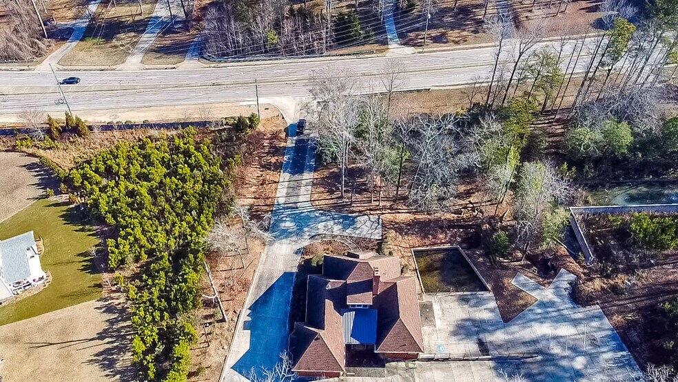 More Photos Of 2100 Gravel Springs Rd, Buford Medical For Lease