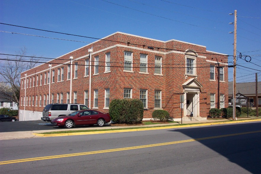 Primary Photo Of 301 Broome St, Lagrange Office For Lease