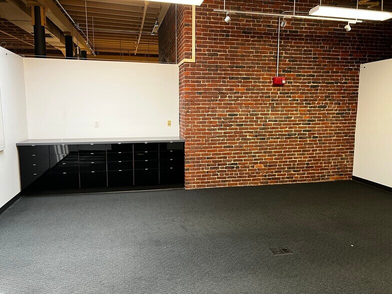 More Photos Of 143-145 South St, Boston Medical For Lease