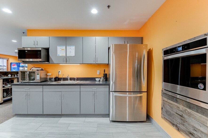 More Photos Of 11979 Cr-11, Burnsville Office For Sale