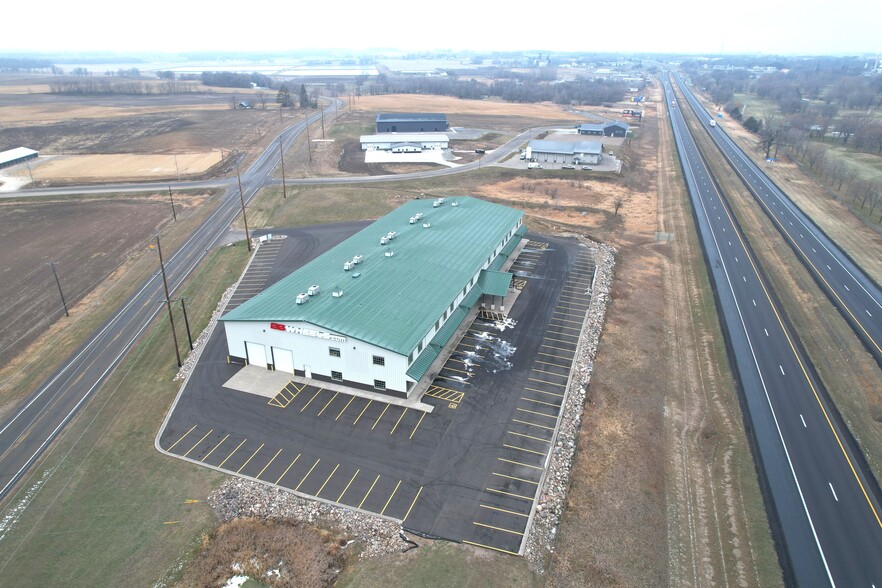 More Photos Of 209 County Road 156, Albany Showroom For Sale