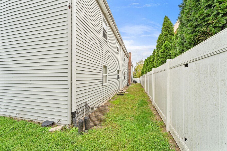 More Photos Of 415 Hamilton Ave, Blackwood Apartments For Sale