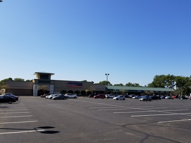 Primary Photo Of 1071 Route 37 W, Toms River General Retail For Lease