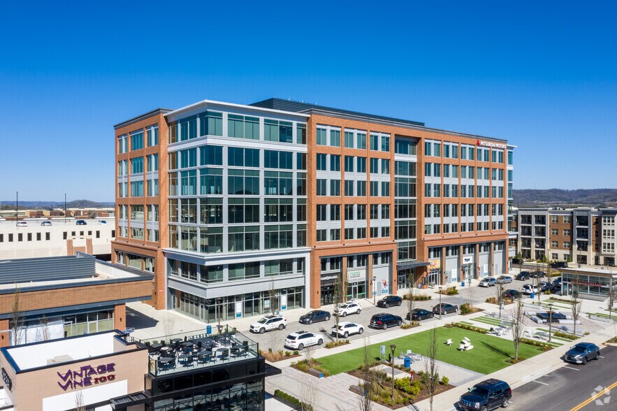 More Photos Of 4031 Aspen Grove, Franklin Unknown For Lease